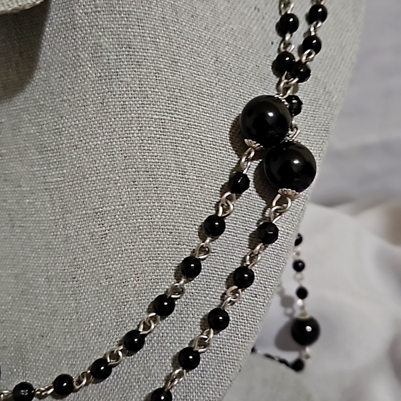 Vintage Black Acrylic Pearl Long Bead Necklace - Picture 2 of 4